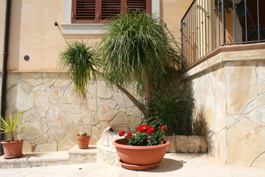 Villa Mara B&B Noto Extérieur photo